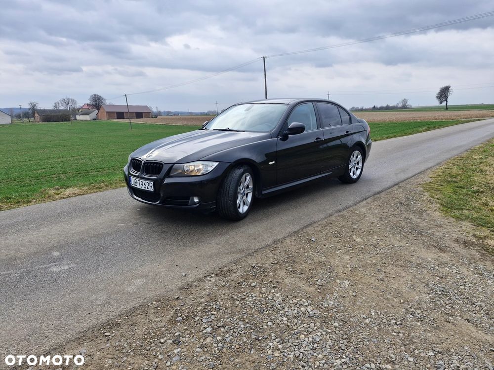 BMW Seria 3 318i - 12
