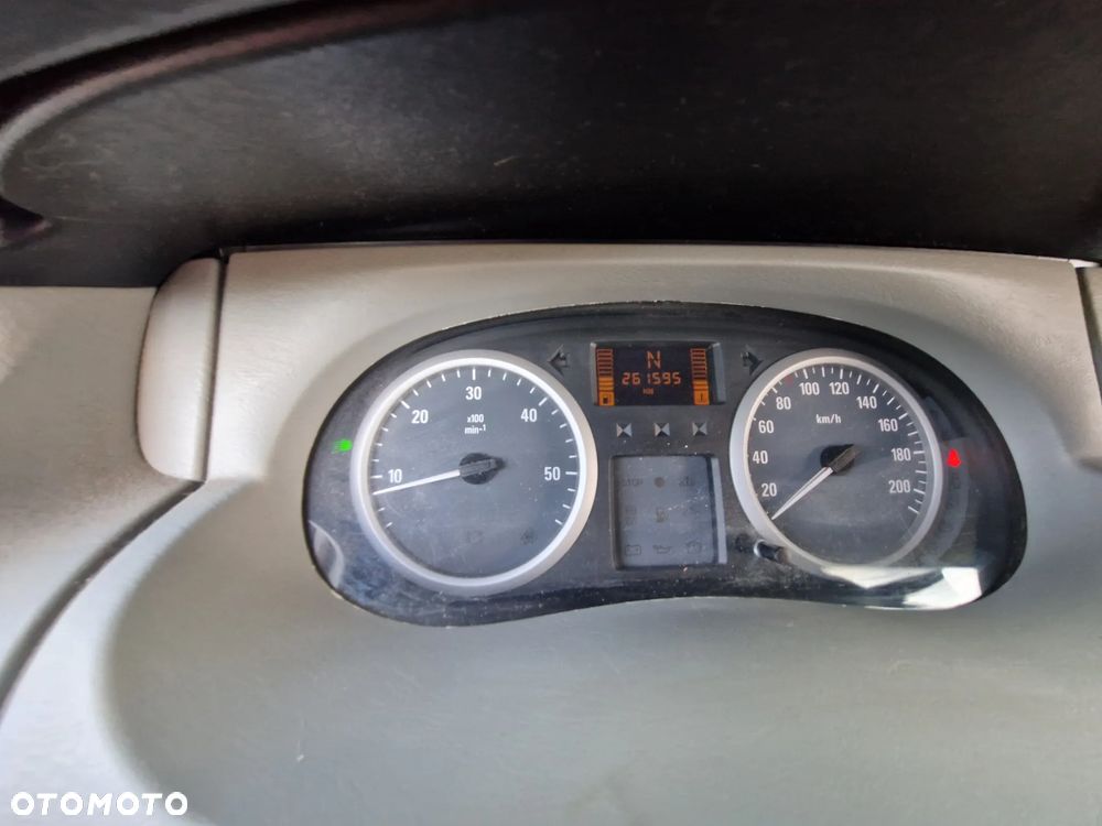Opel VIVARO - 17