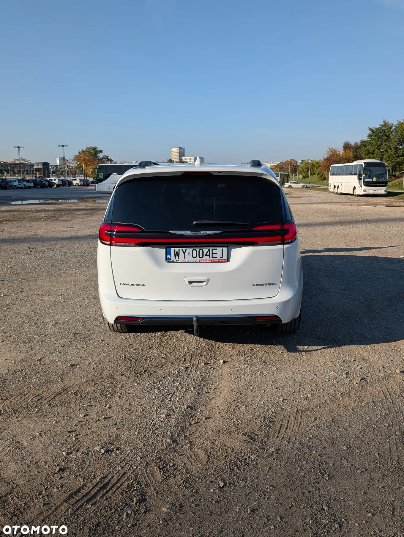 Chrysler Pacifica - 5