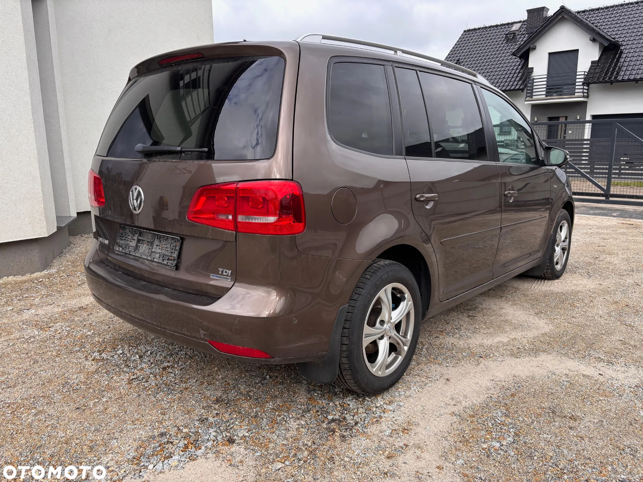 Volkswagen Touran 1.6 TDI DPF BlueMotion Technology DSG Highline - 5