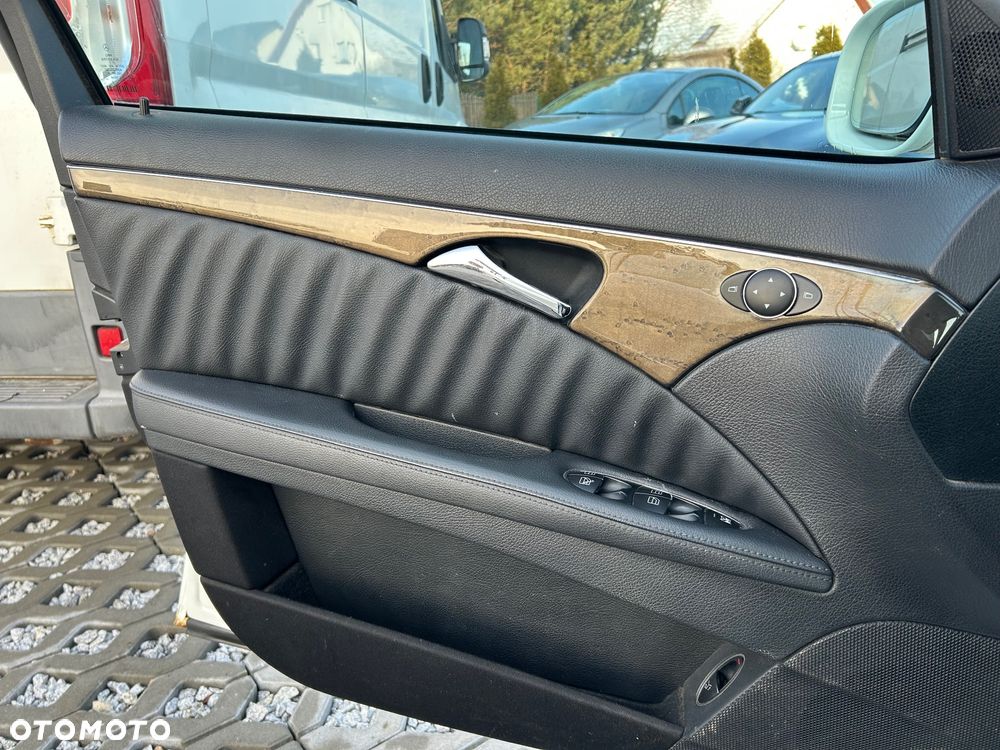 Mercedes-Benz Klasa E - 16