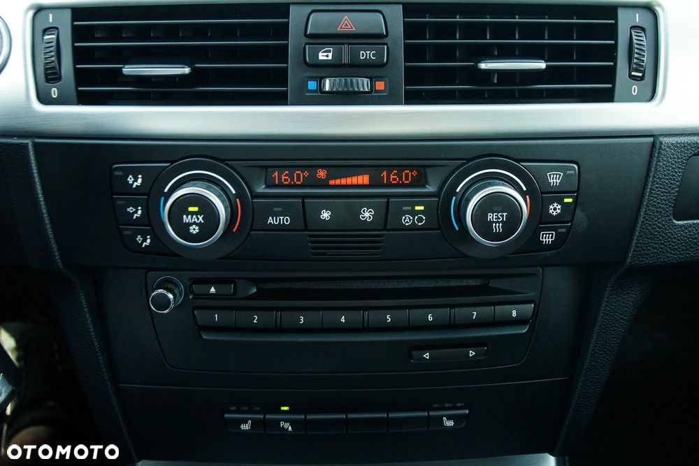 BMW Seria 3 318i Edition Sport - 21