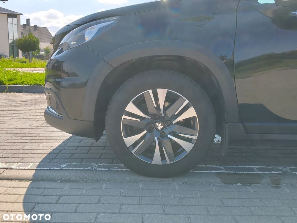 Peugeot 2008 1.5 BlueHDi Allure S&S - 30