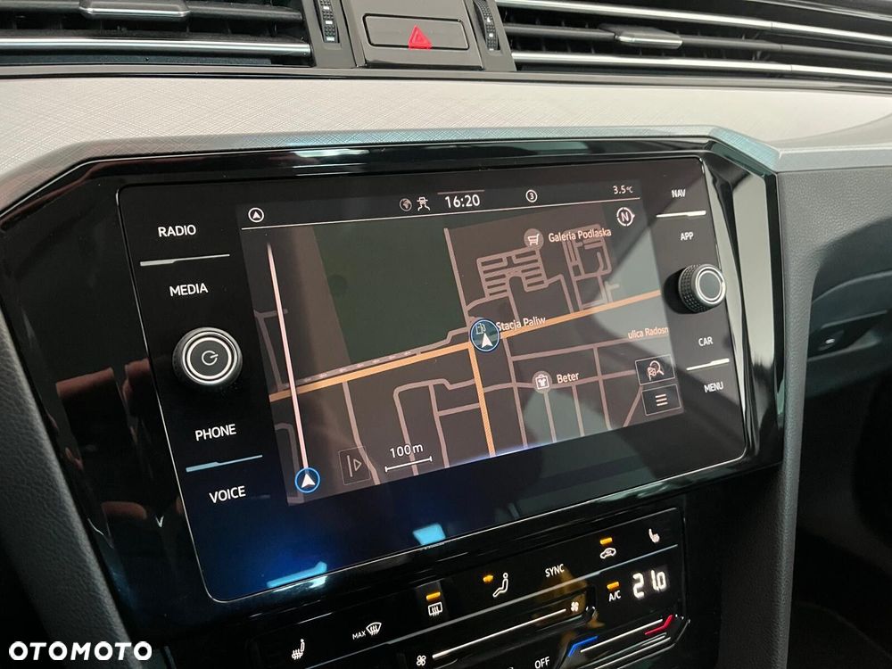 Volkswagen Passat - 29