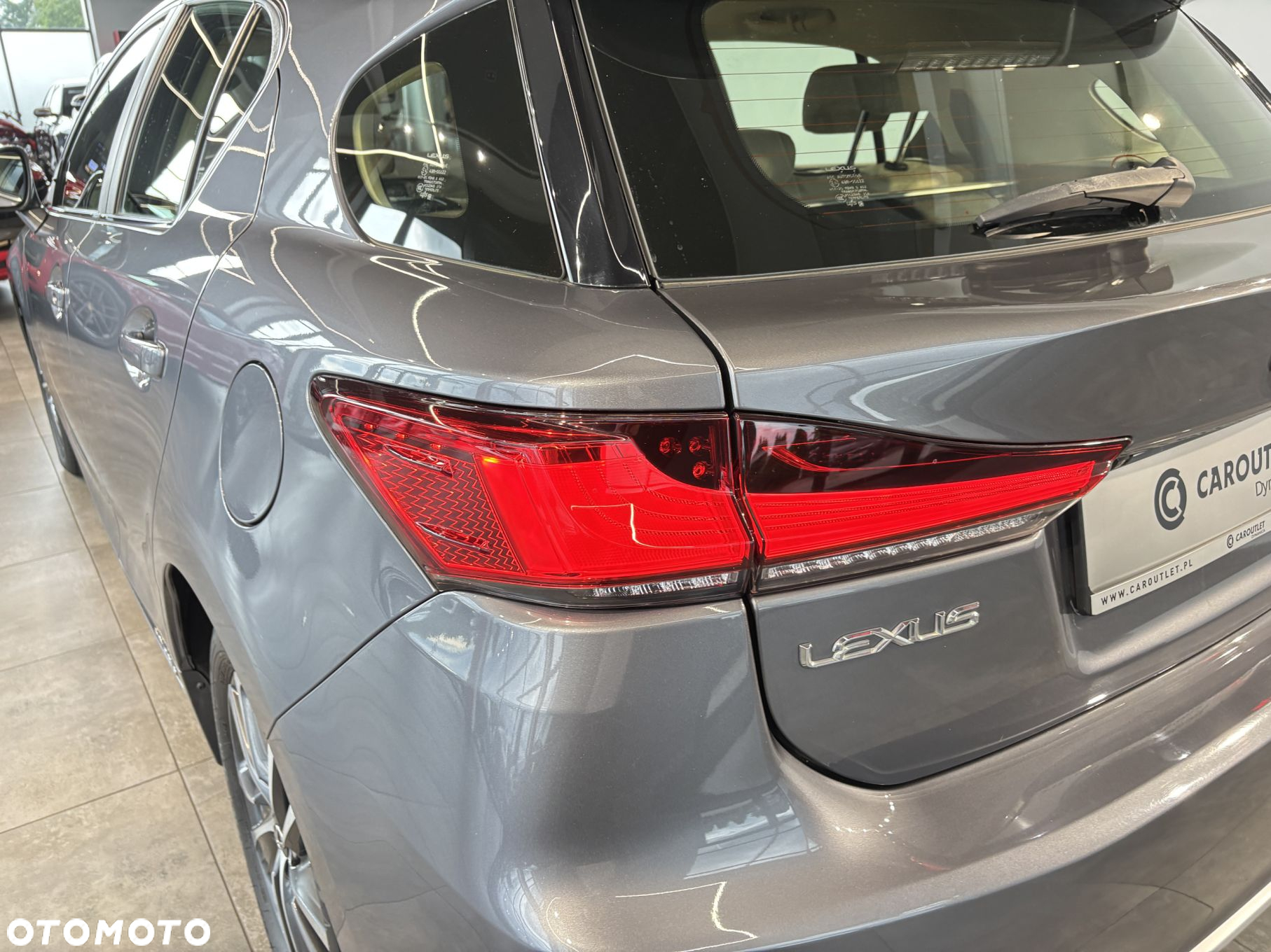 Lexus CT - 12