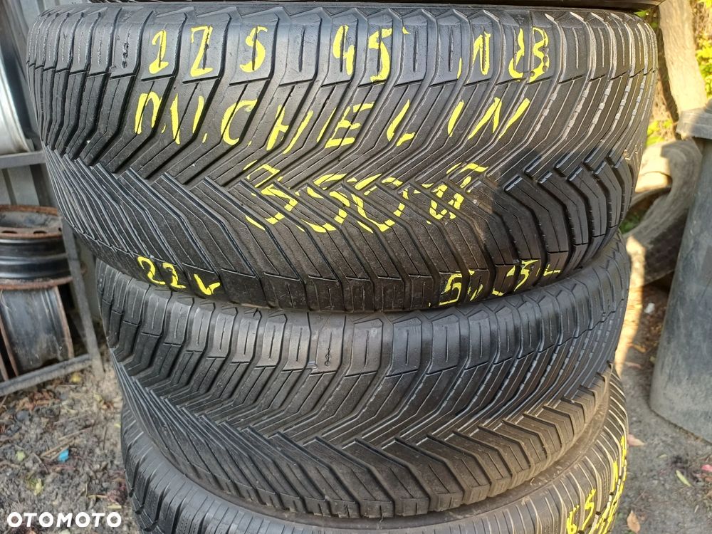 225/45/18 Michelin - 1
