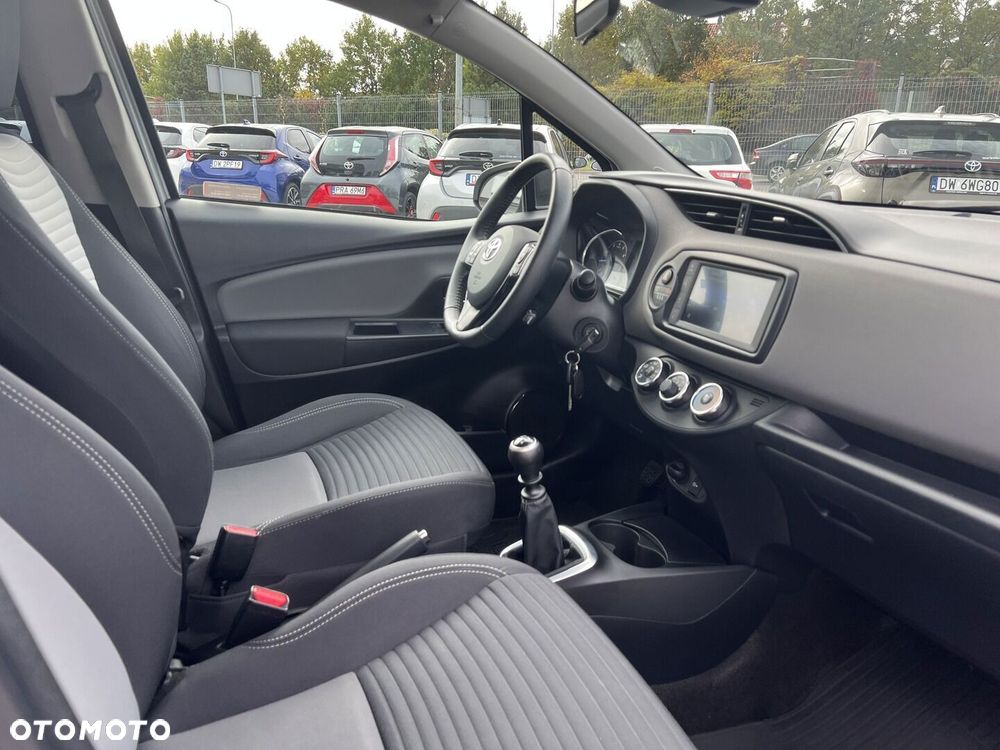 Toyota Yaris 1.5 Premium - 9
