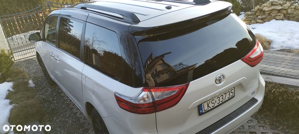 Toyota Sienna 3.5 V6 XLE AWD - 33