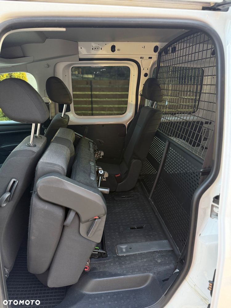 Volkswagen Caddy Maxi 2.0 TDI Comfortline - 26