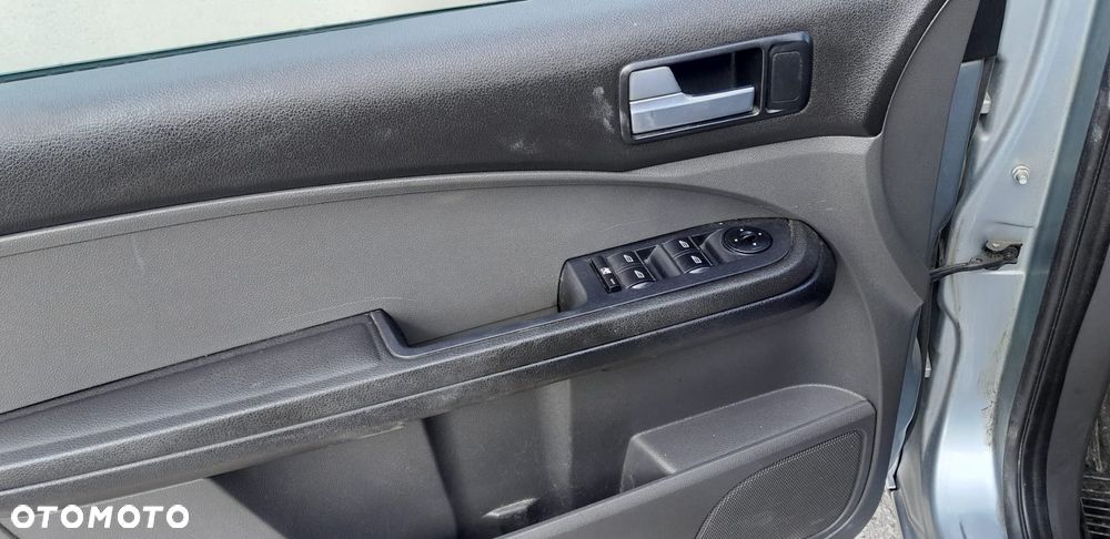 Ford Focus C-Max 1.8 Ghia - 29