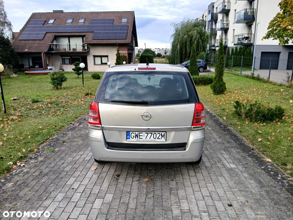 Opel Zafira - 4
