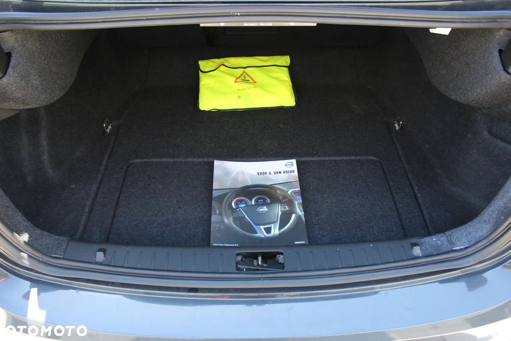 Volvo S60 T3 Summum - 14
