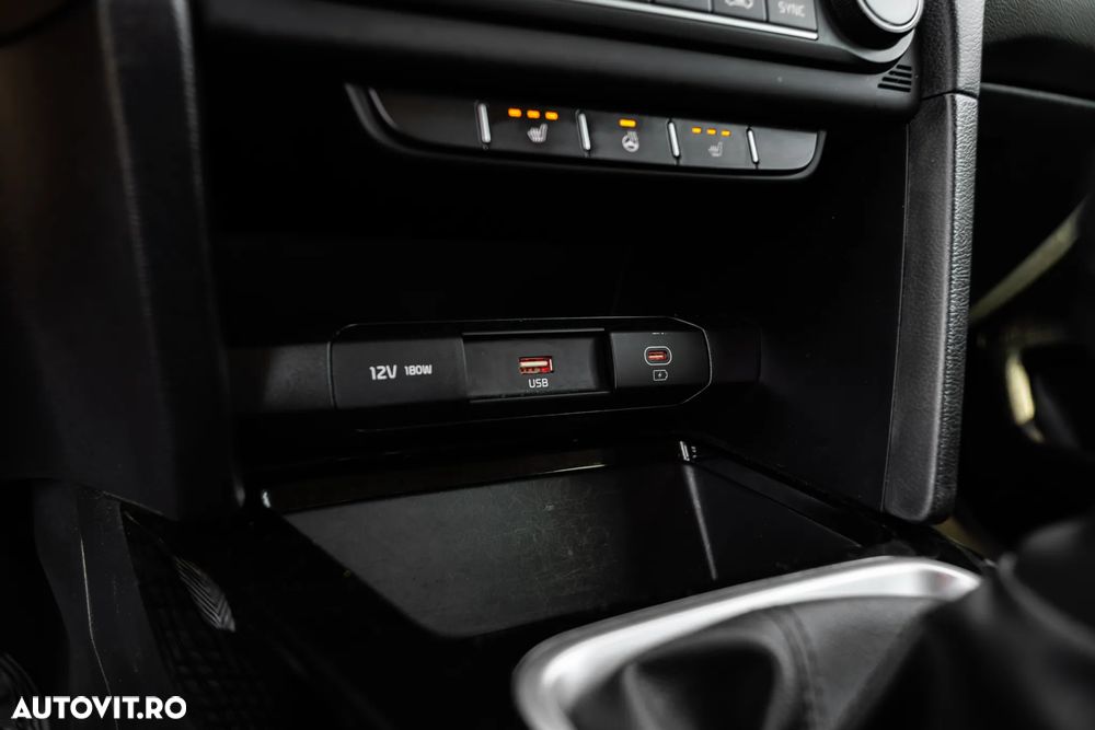 Kia Ceed - 22