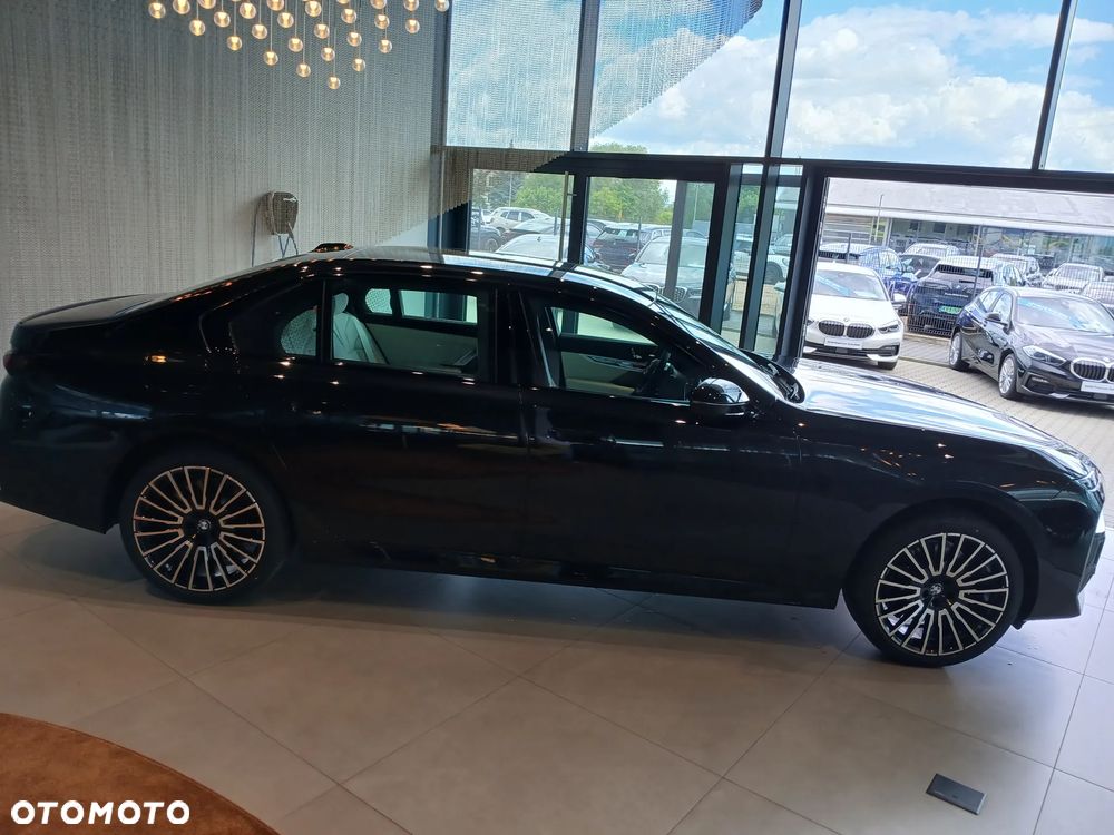 BMW Seria 7 740d xDrive mHEV sport - 16