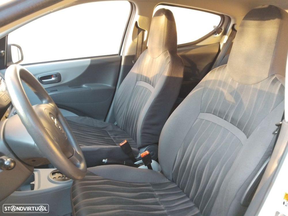 Nissan Pixo 1.0 Acenta AT - 9