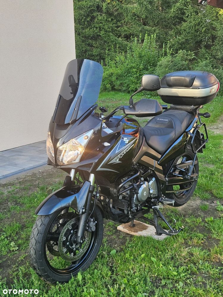 Suzuki V-STROM - 1
