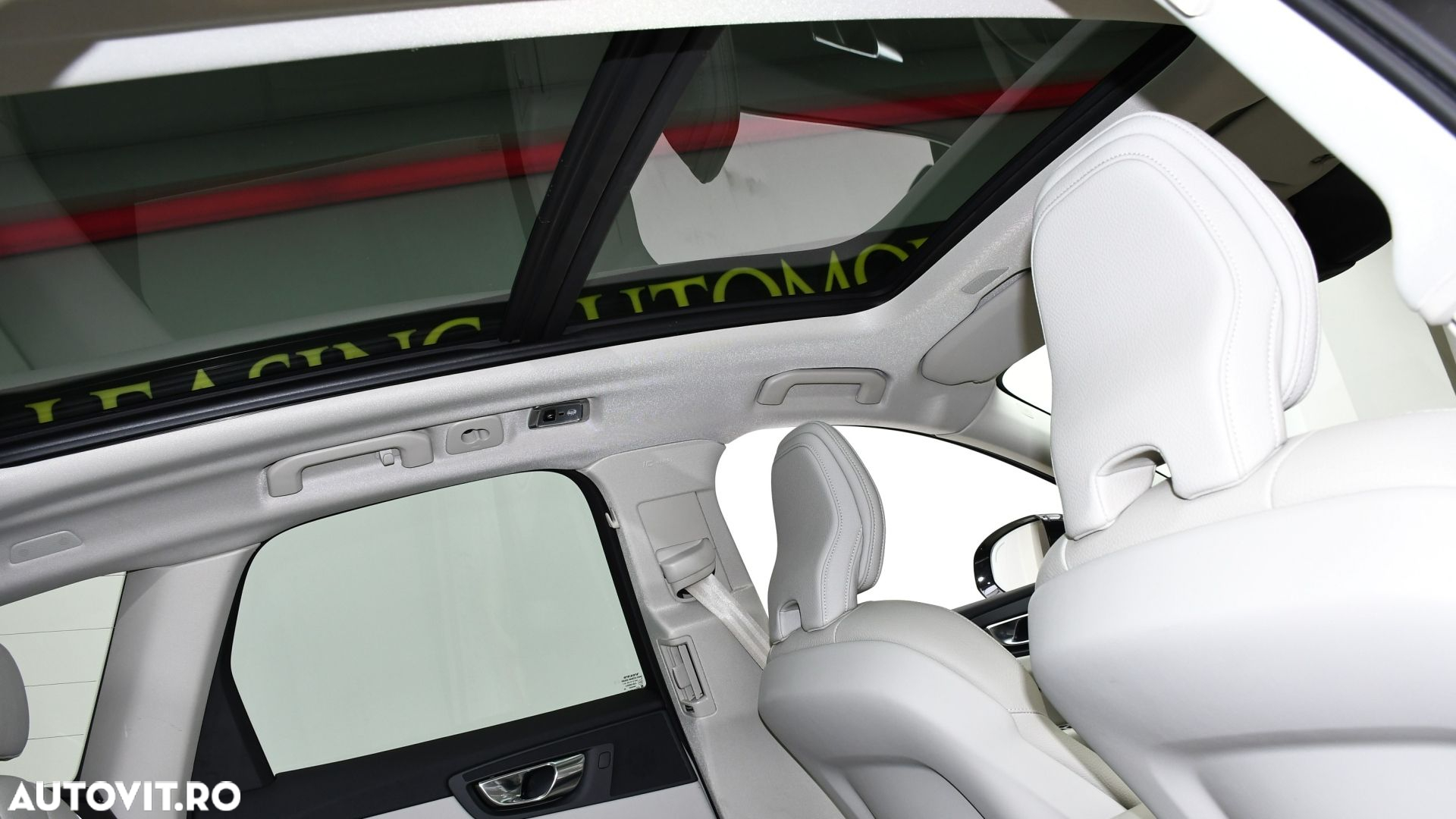 Volvo XC 60 - 25