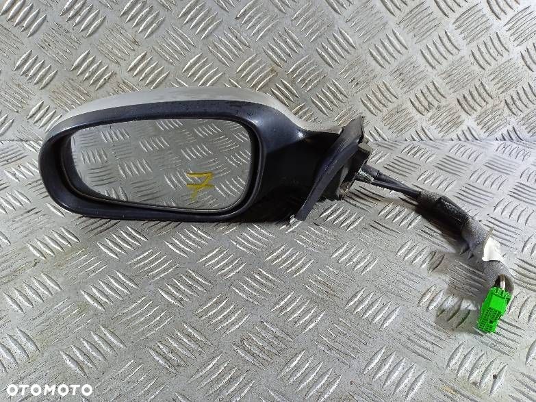LUSTERKO LEWE VOLVO S60 - 1