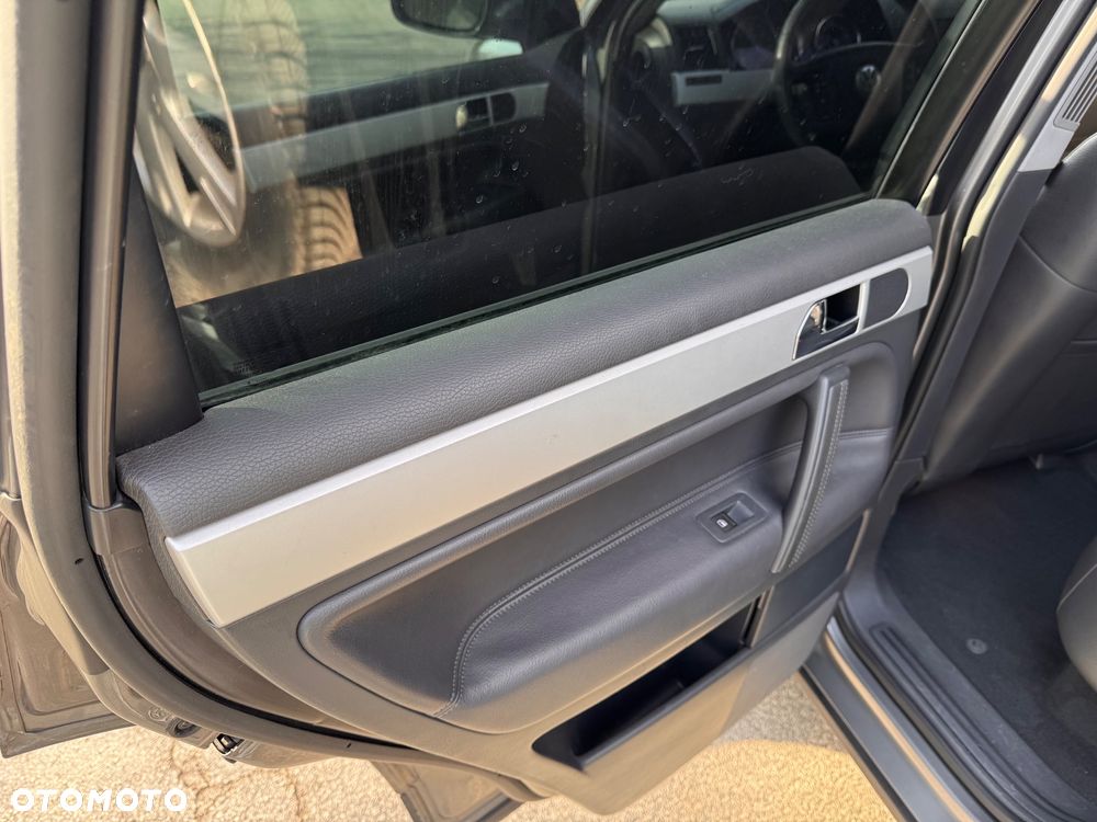 Volkswagen Touareg - 7