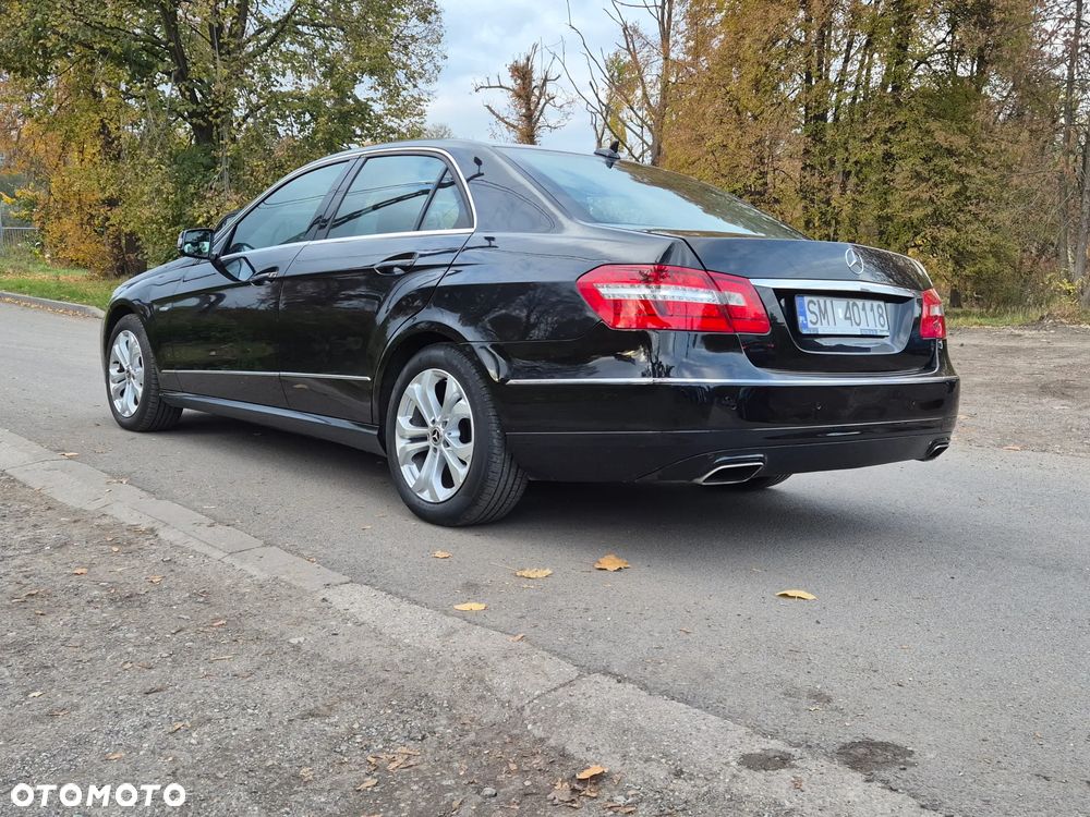 Mercedes-Benz Klasa E 200 CDI DPF BlueEFFICIENCY 7G-TRONIC Avantgarde - 29