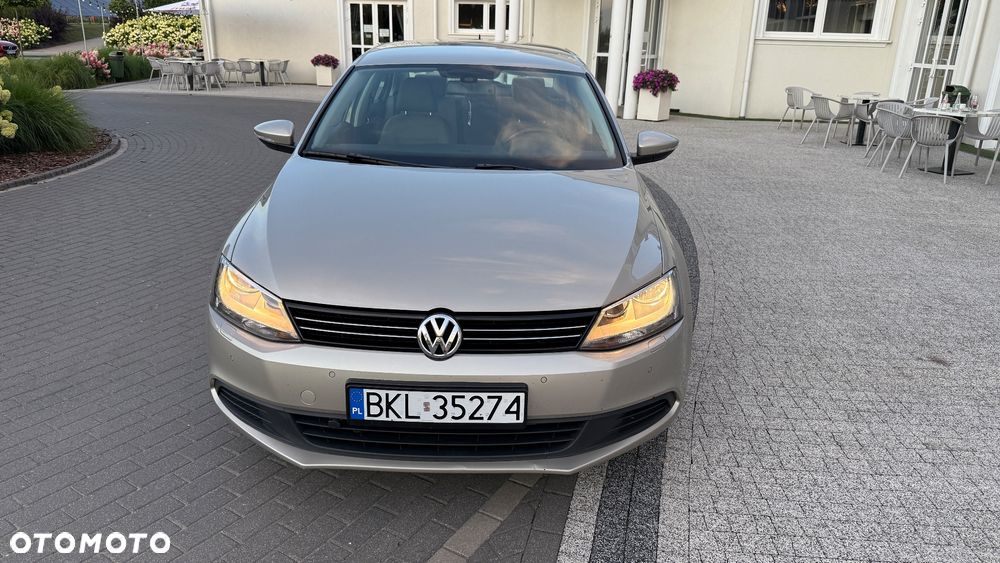 Volkswagen Jetta 1.2 TSI Trendline Optimum - 2