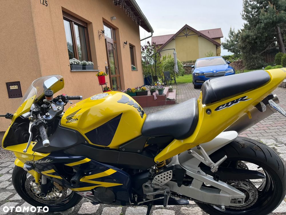 Honda CBR - 11