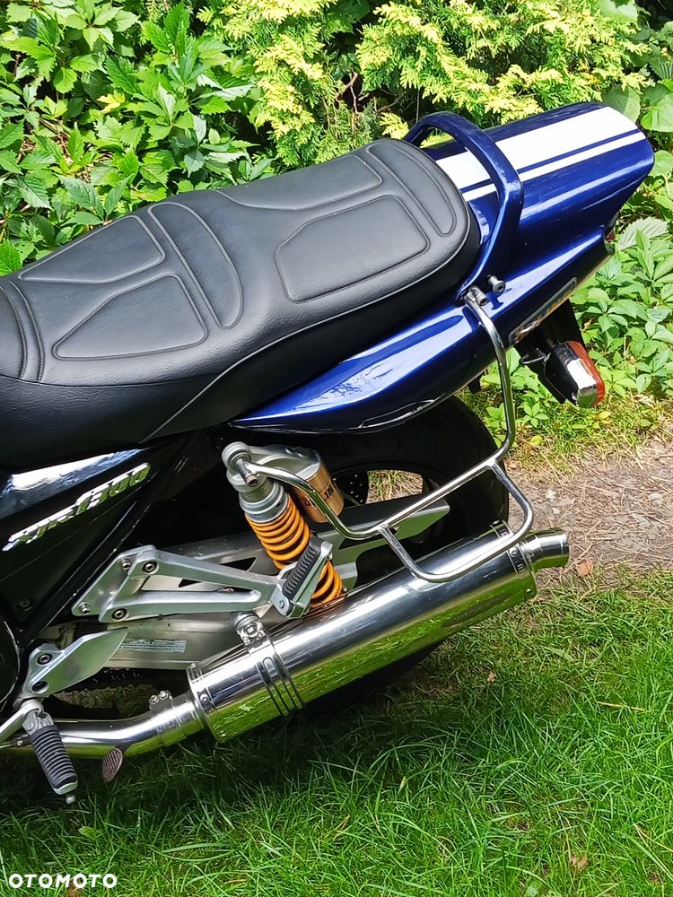 Yamaha XJR - 7