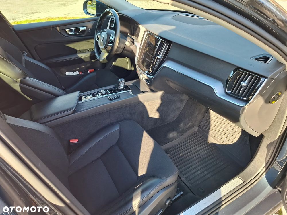 Volvo V60 B3 B Momentum Pro - 16