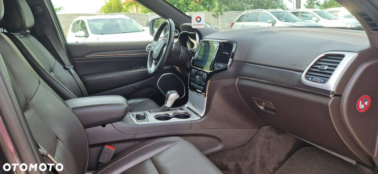 Jeep Grand Cherokee - 20
