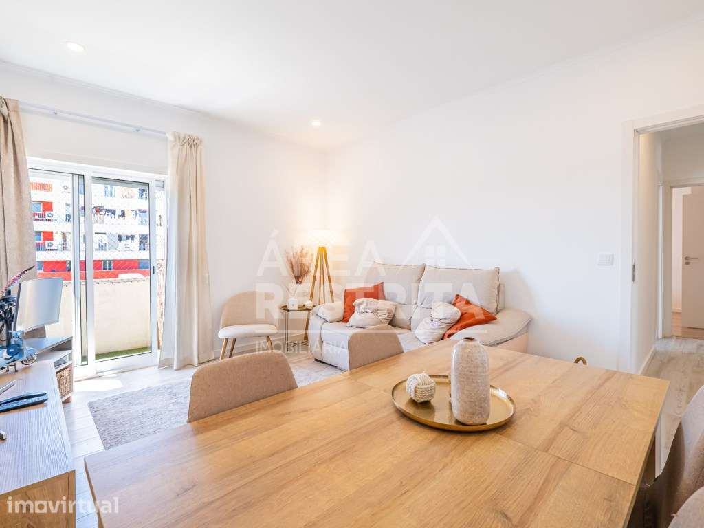 Apartamento T2 com suite, totalmente remodelado situado em Alhos Ve... - Grande imagem: 2/49