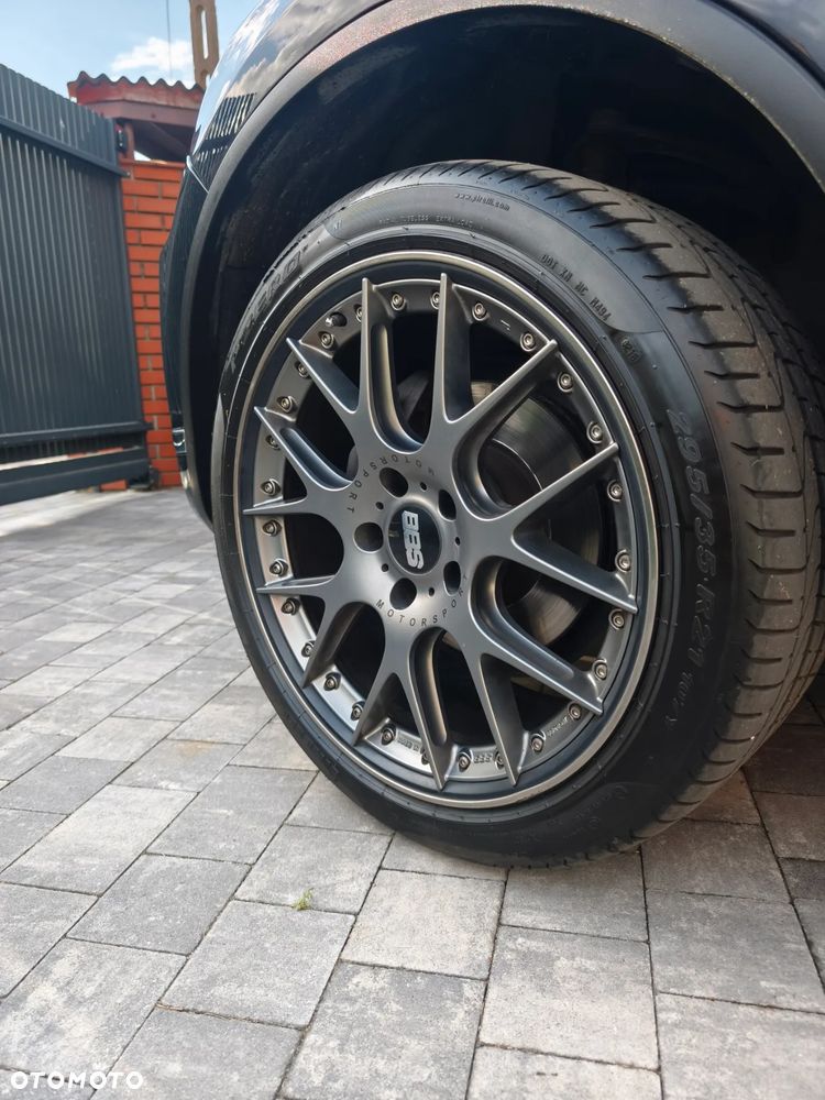 Volkswagen Touareg - 21