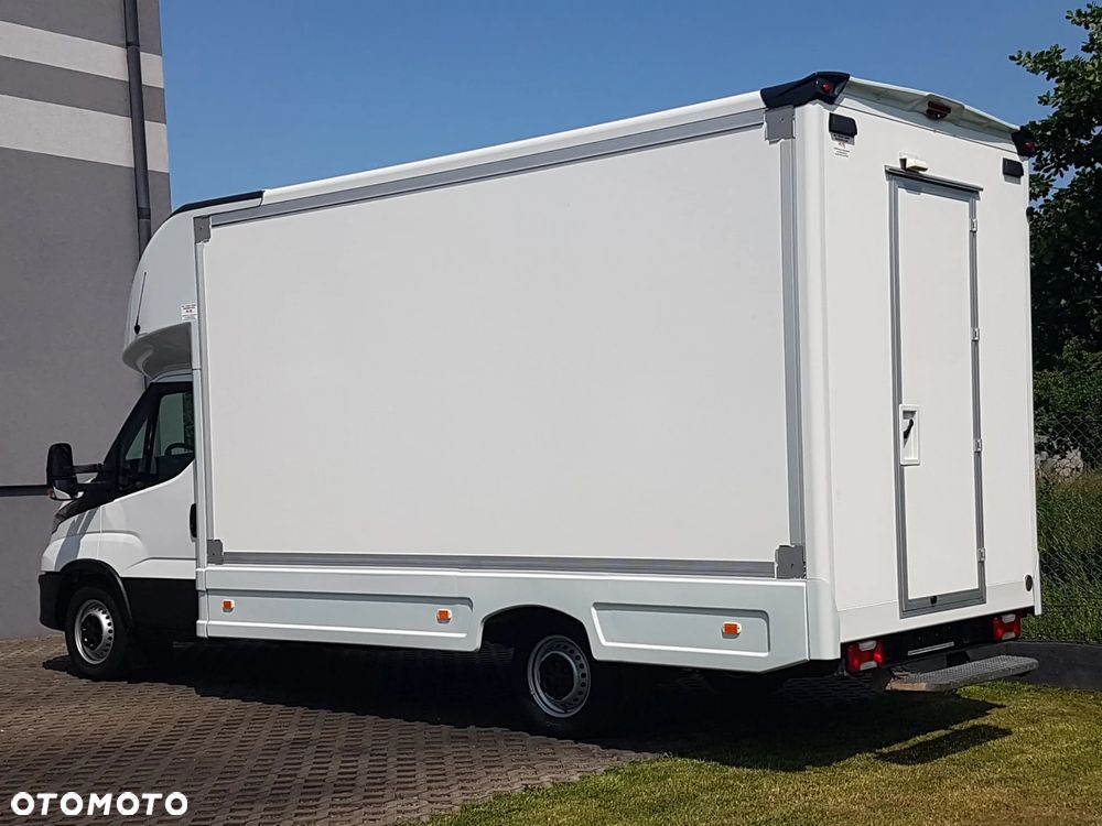 Iveco DAILY KONTENER NISKOPODŁOGOWY 4,43x2,23x2,42 SKLEP FOODTRUCK BAR KLIMA KONIOWÓZ KAMPER - 3