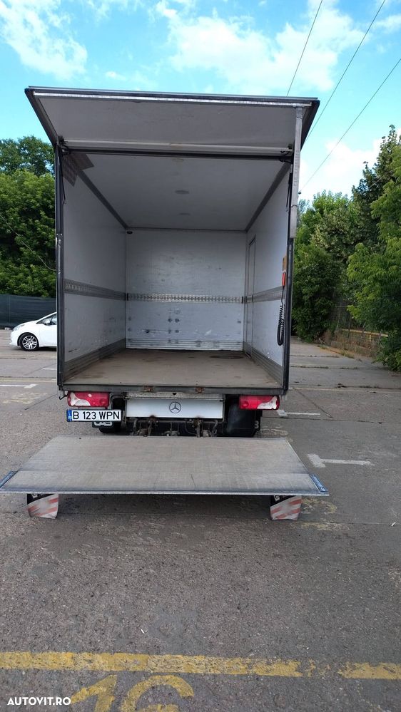 Mercedes-Benz Sprinter - 4