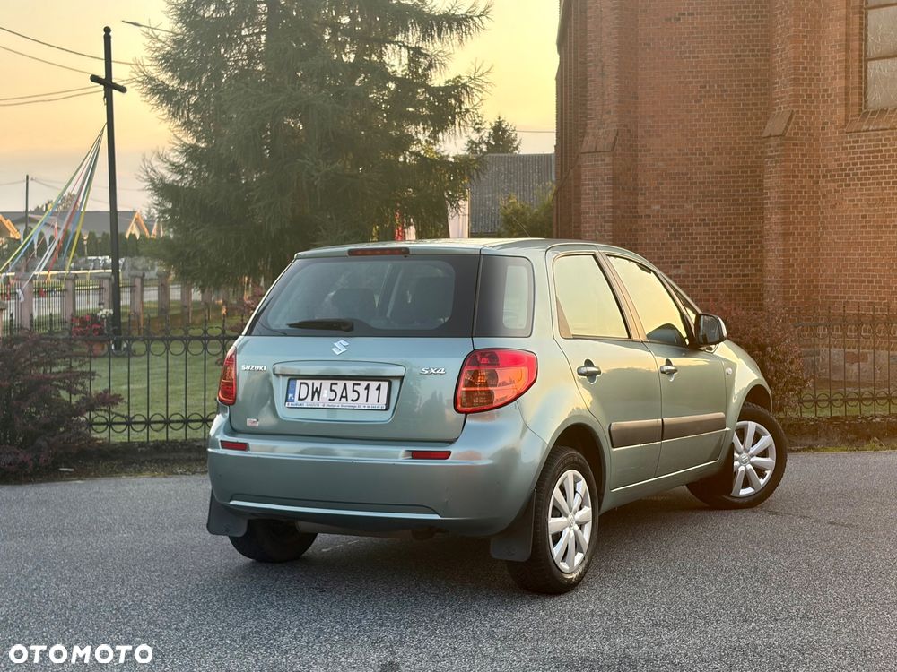 Suzuki SX4 - 10