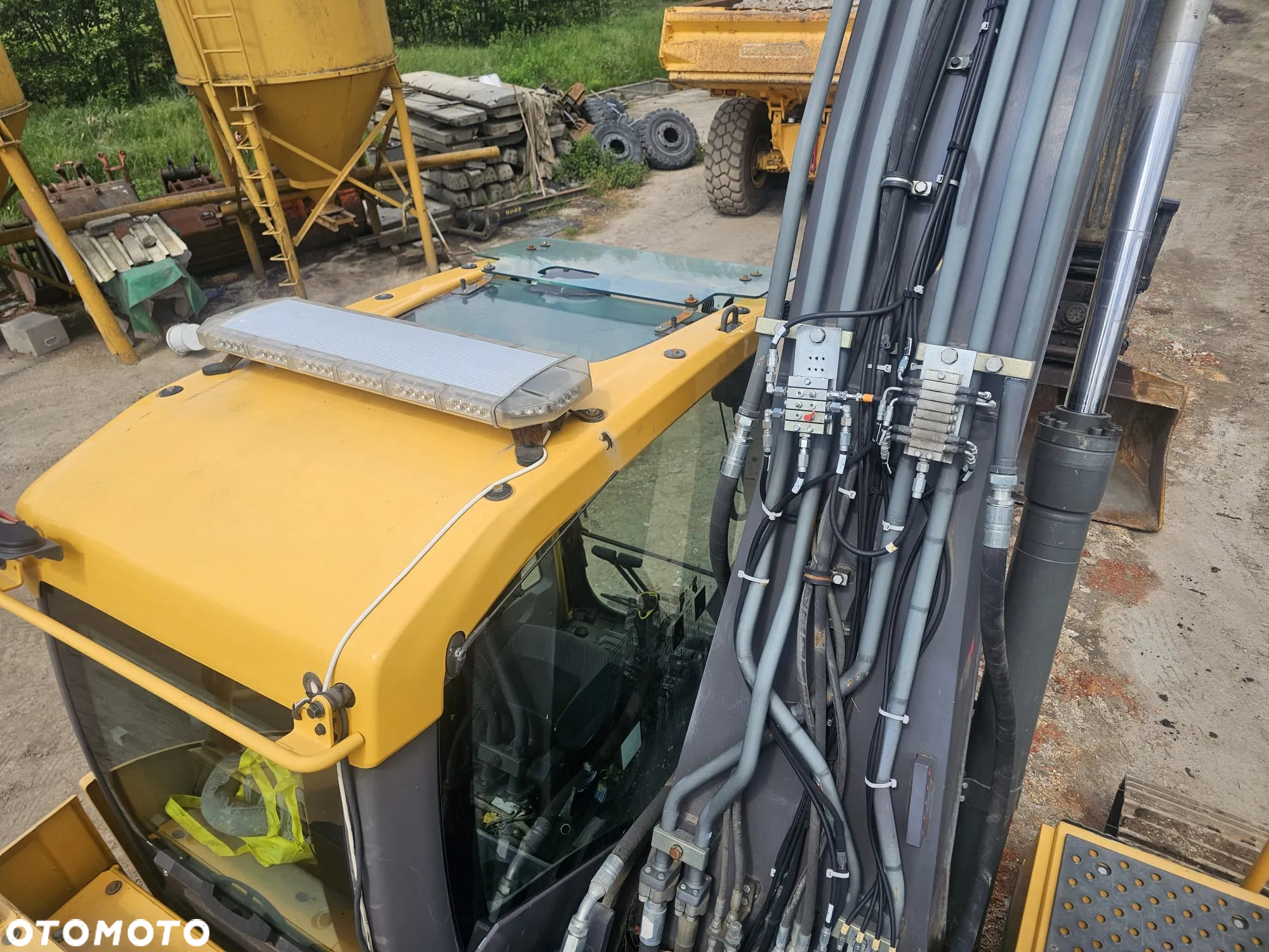 Volvo EC220EL - 28