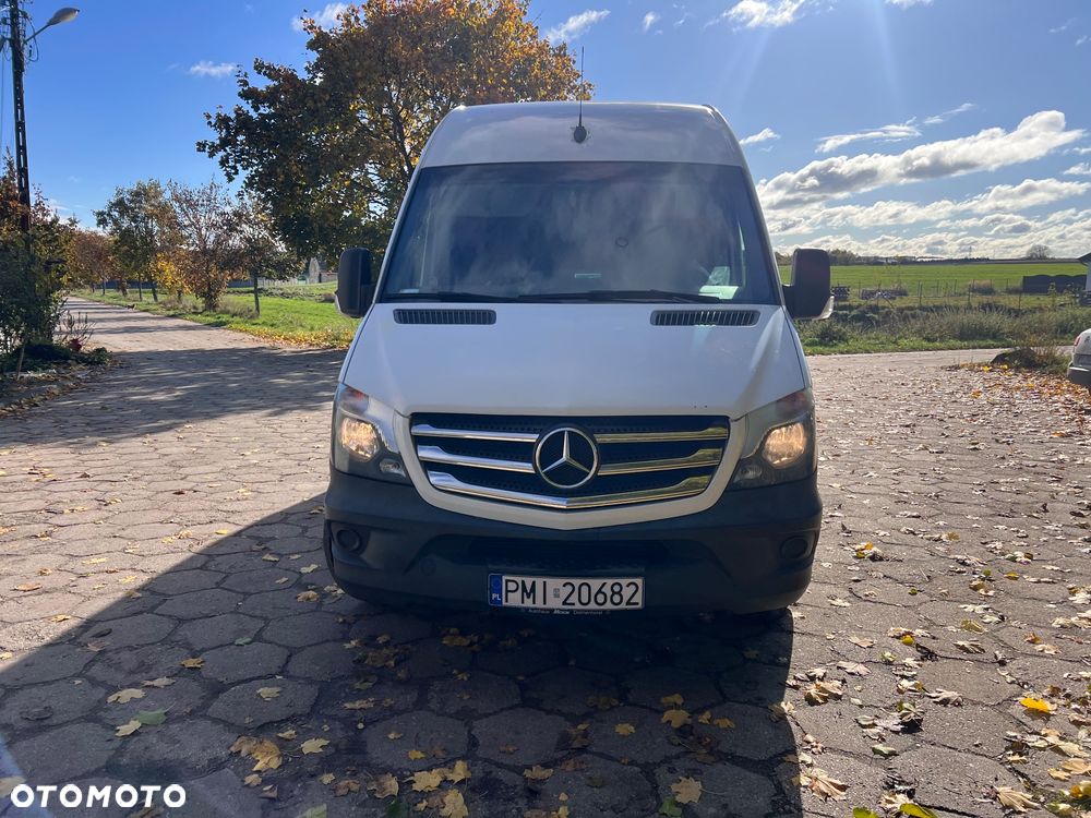 Mercedes-Benz Sprinter - 2
