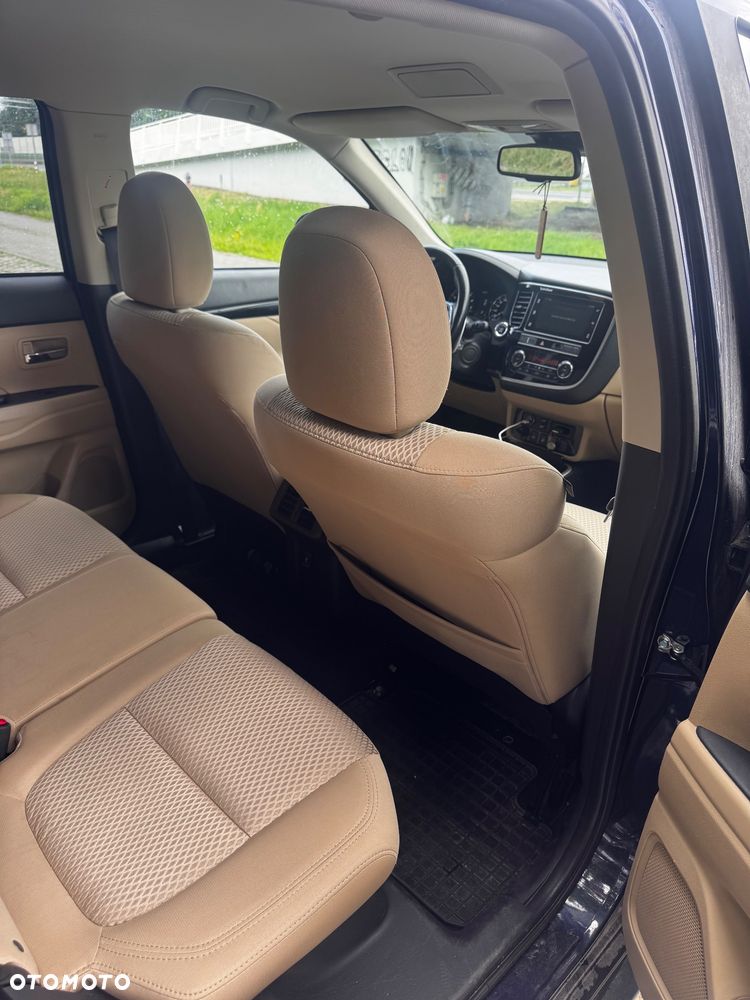 Mitsubishi Outlander 2.0 Intense 4WD CVT - 20