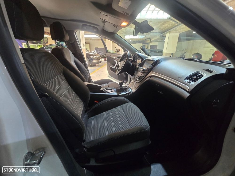 Opel Insignia Sports Tourer 1.6 CDTi Executive S/S - 11