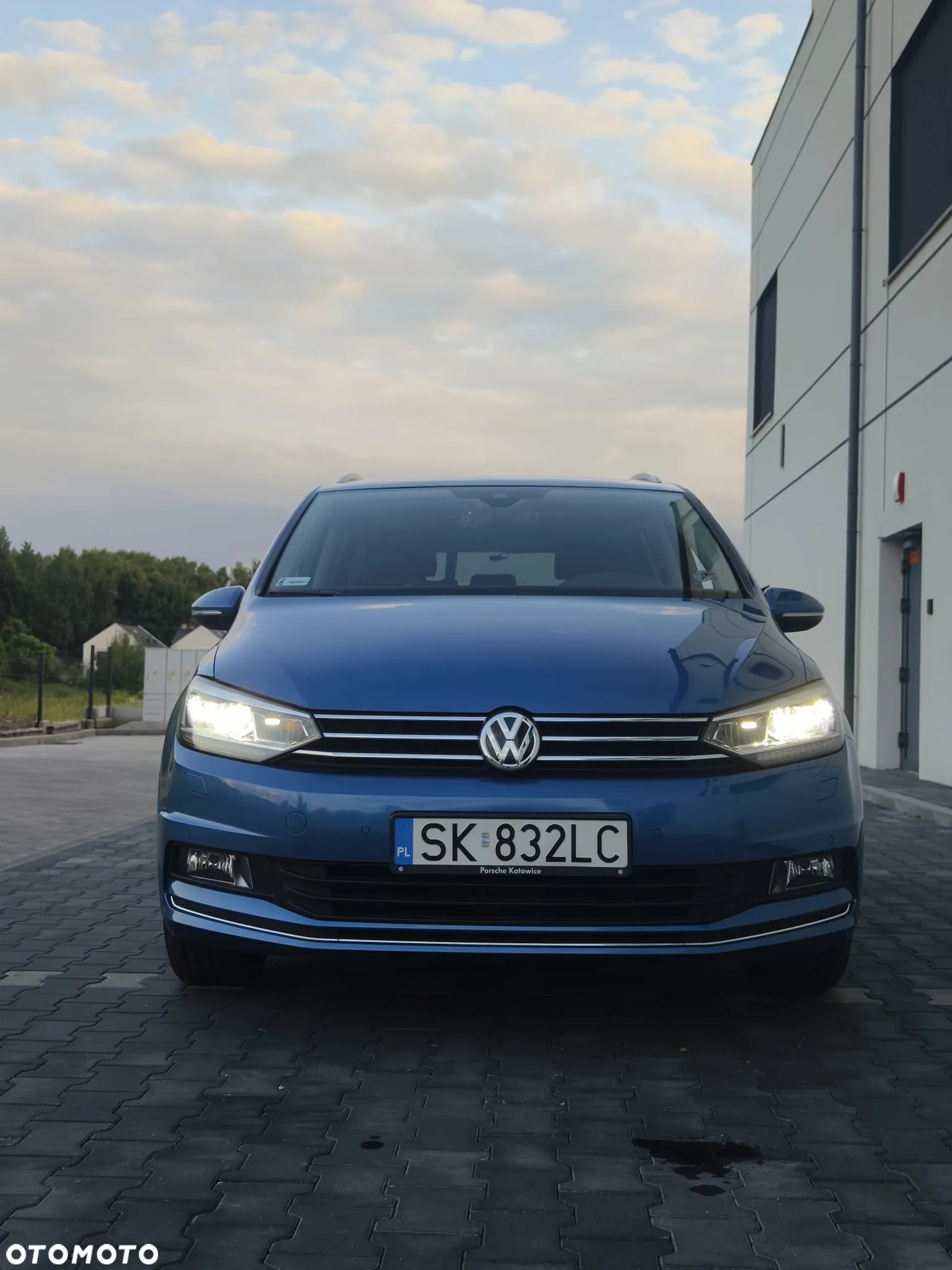 Volkswagen Touran 1.4 TSI BMT Highline DSG - 11