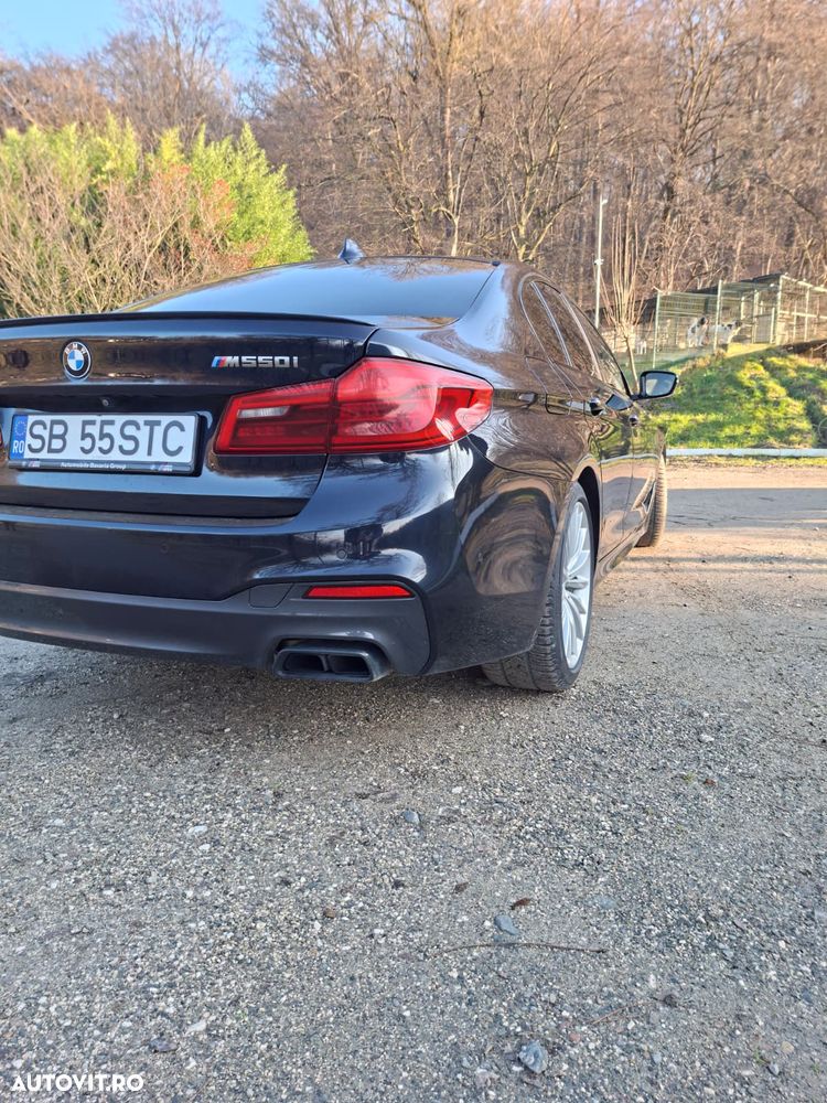BMW Seria 5 550i xDrive - 8