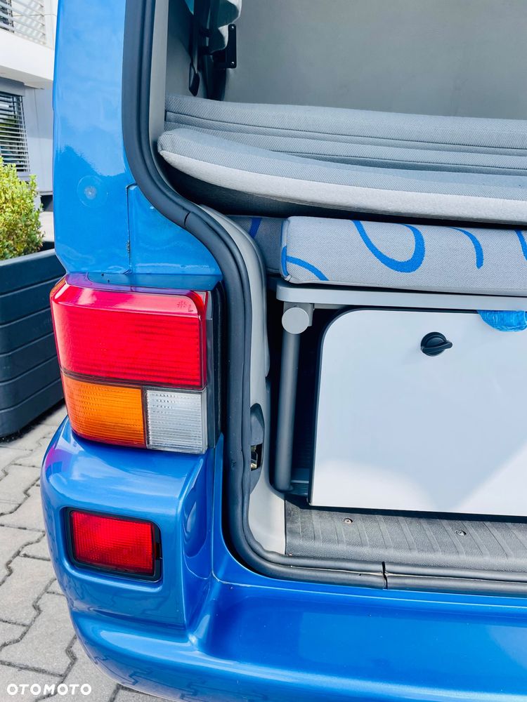 Volkswagen Multivan - 31