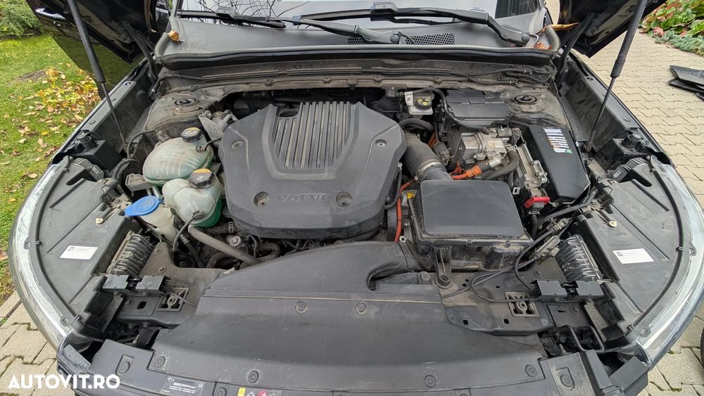 Volvo XC 40 Recharge T5 Twin Engine AT7 R-Design - 20