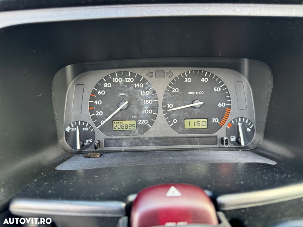 Ford Fiesta 1.4i Ghia - 12