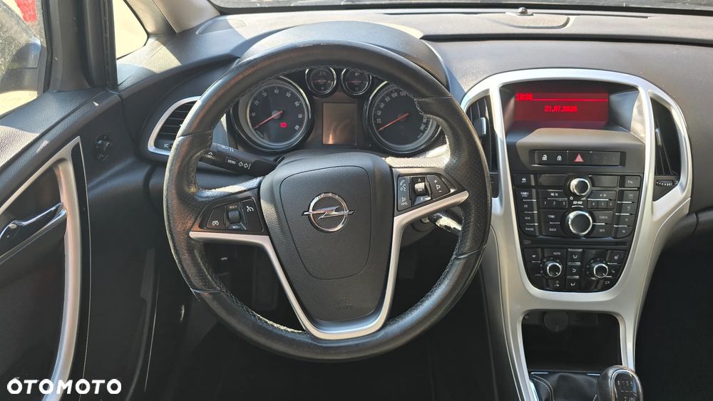 Opel Astra 1.4 Turbo Innovation - 13