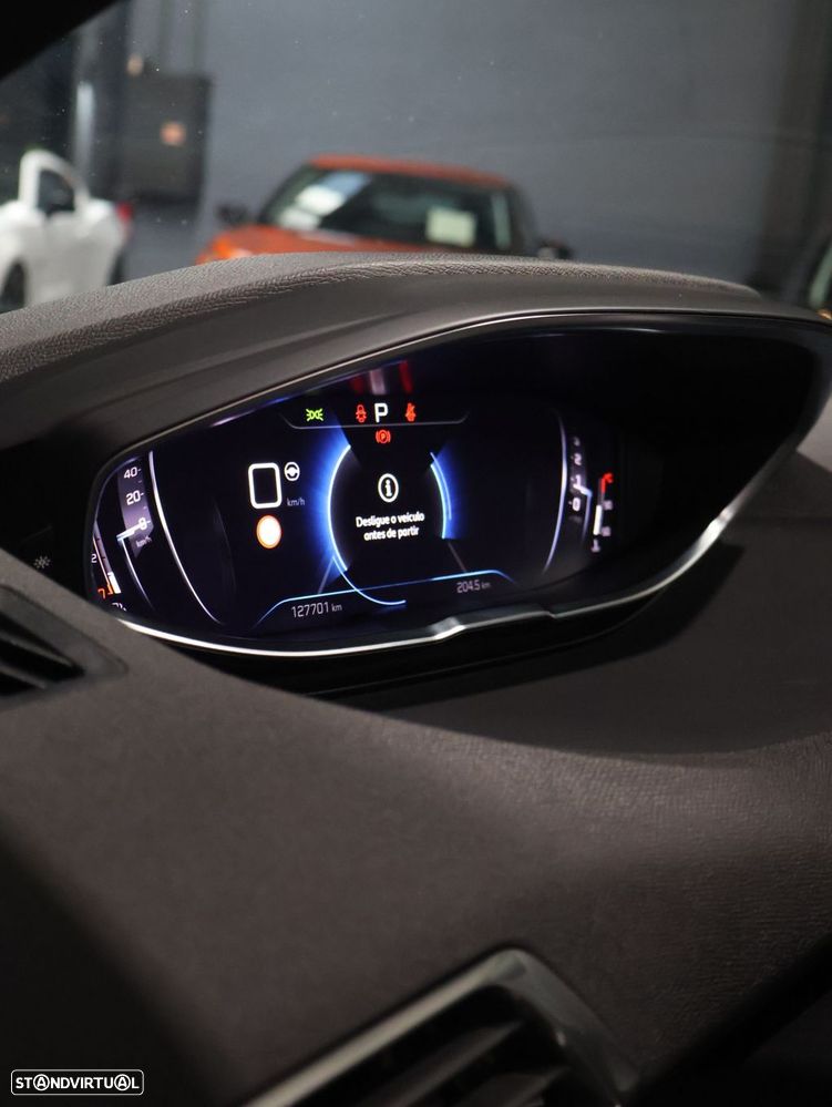 Peugeot 5008 1.2 PureTech GT EAT8 - 24