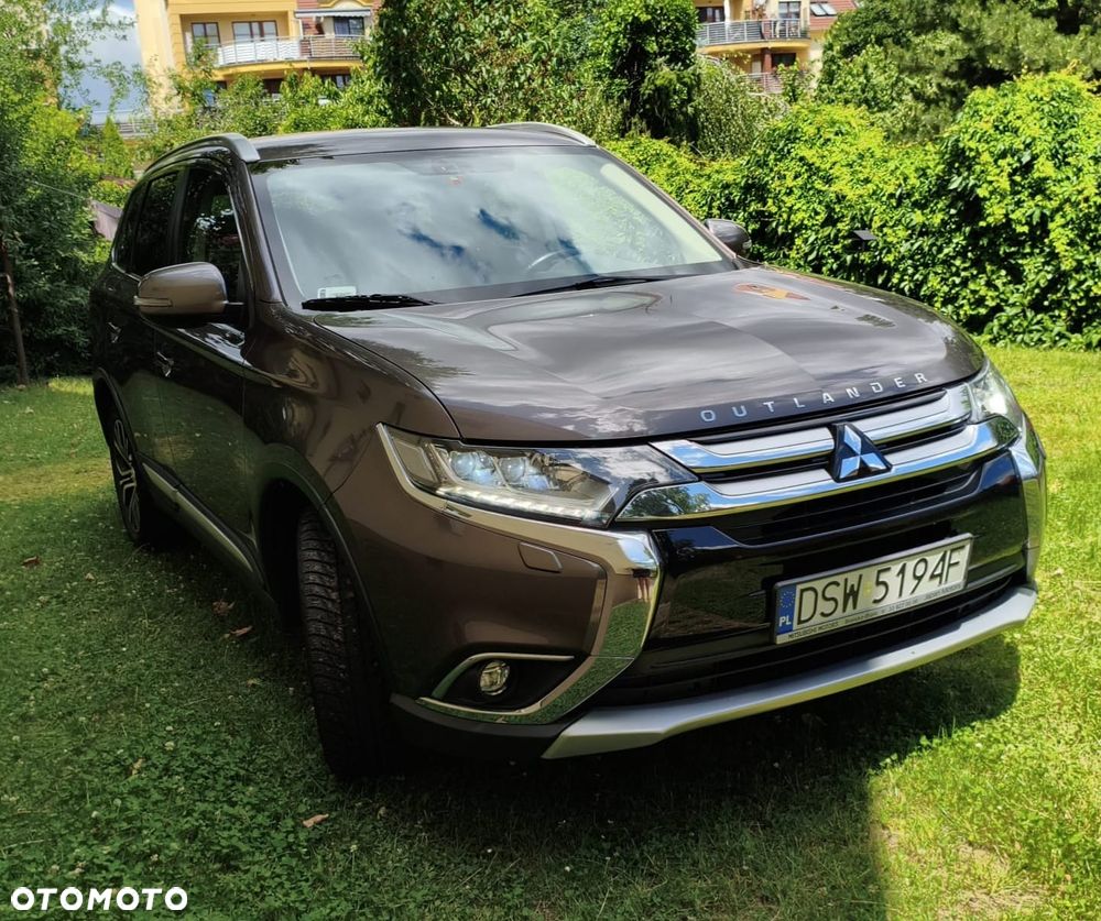 Mitsubishi Outlander 2.0 Intense + Navi 4WD CVT - 7