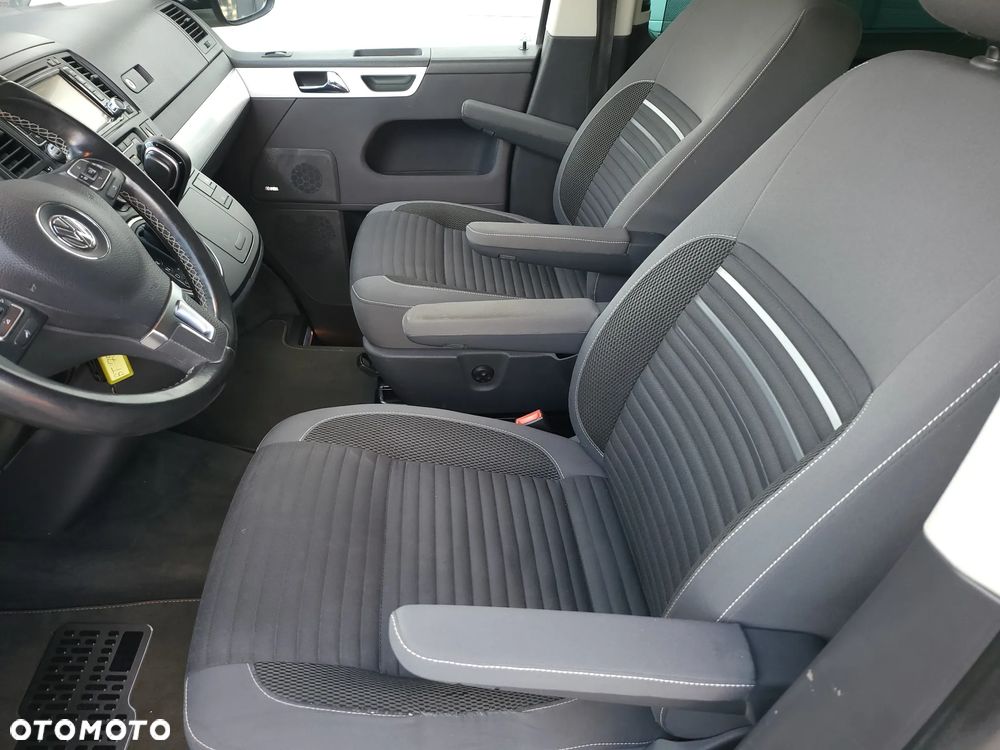 Volkswagen Multivan - 30