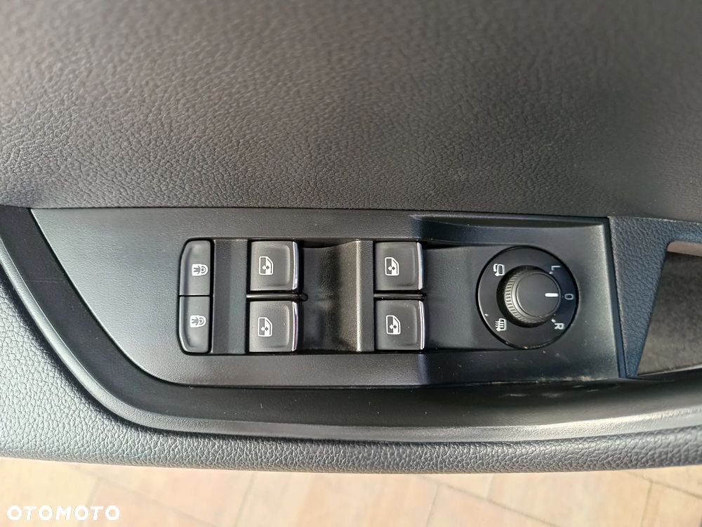 Skoda Superb 2.0 TDI DSG Premium Edition - 19