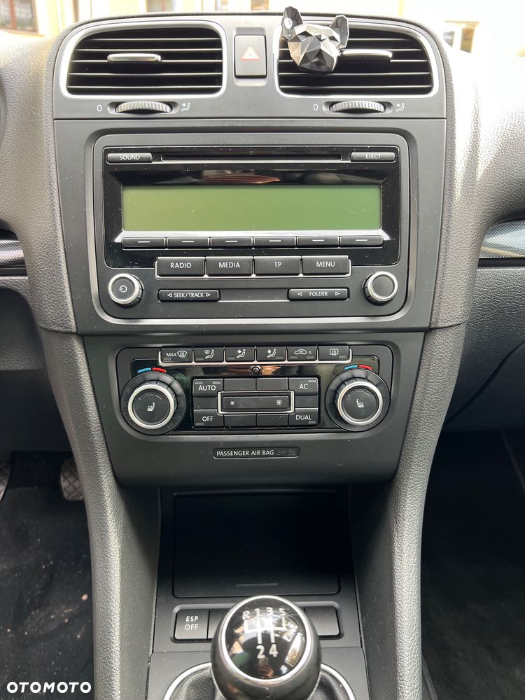 Volkswagen Golf - 10