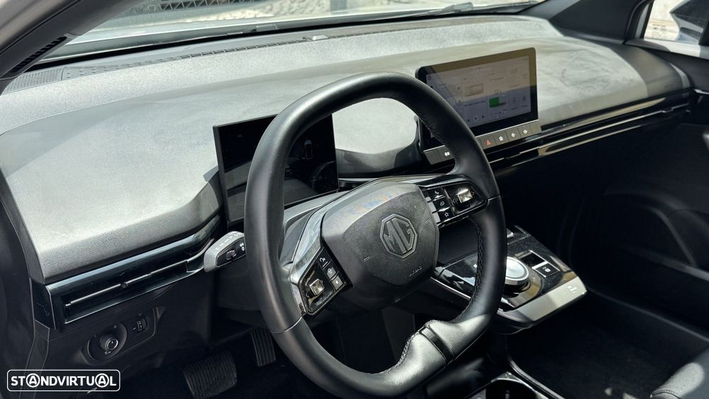 MG MG4 64 kWh Luxury - 8